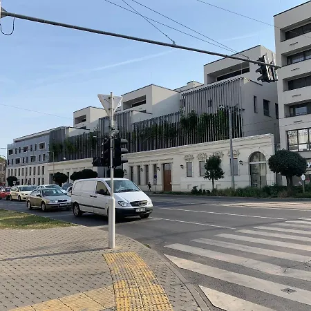 Apartment Parizsi Udvar